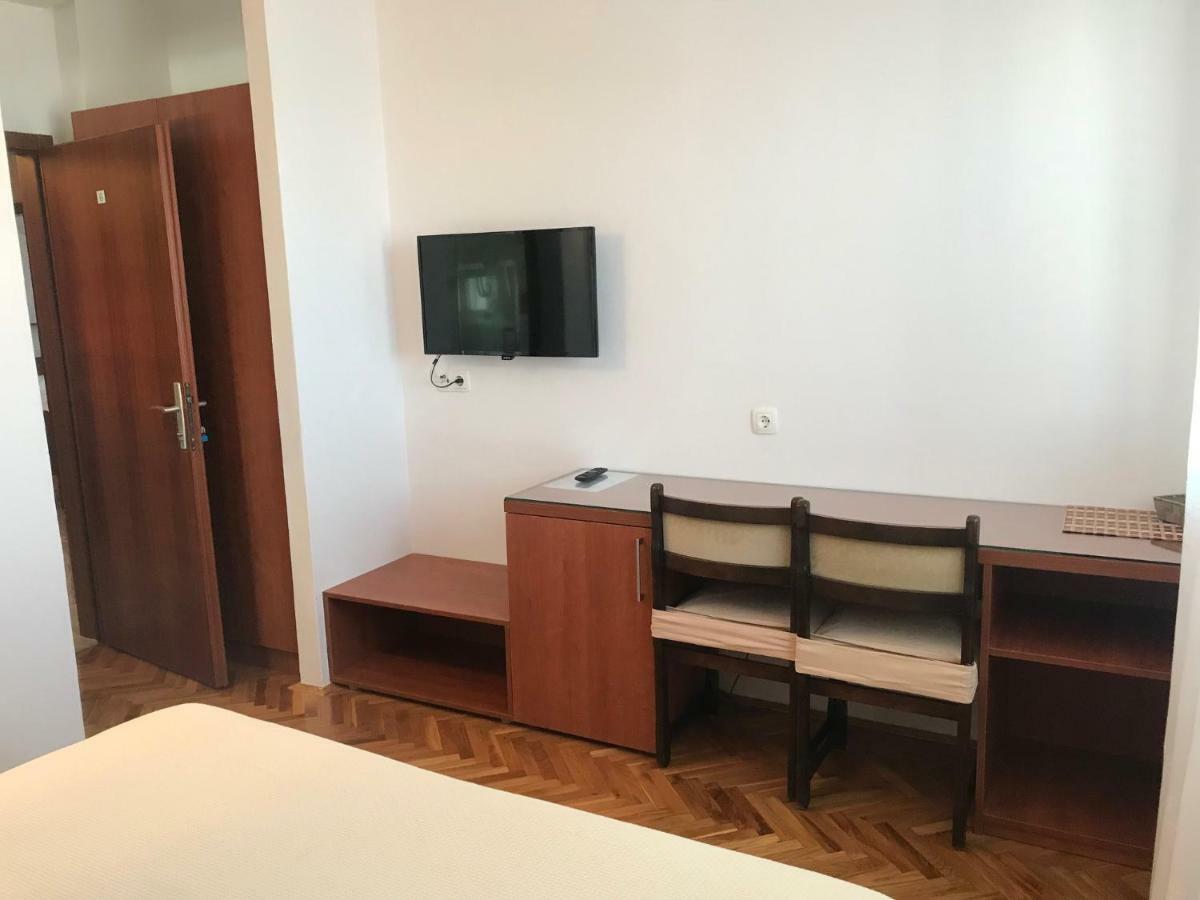 Villa Lucia Premium Rooms Primosten Bagian luar foto